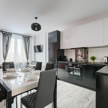 Oomph Warsaw Central Premium Apartments エクステリア 写真