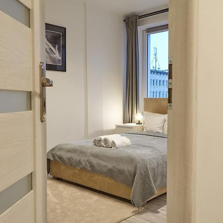 Oomph Warsaw Central Premium Apartments エクステリア 写真