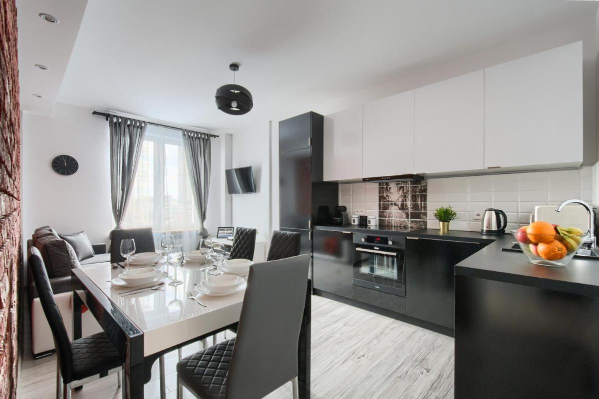 Oomph Warsaw Central Premium Apartments エクステリア 写真