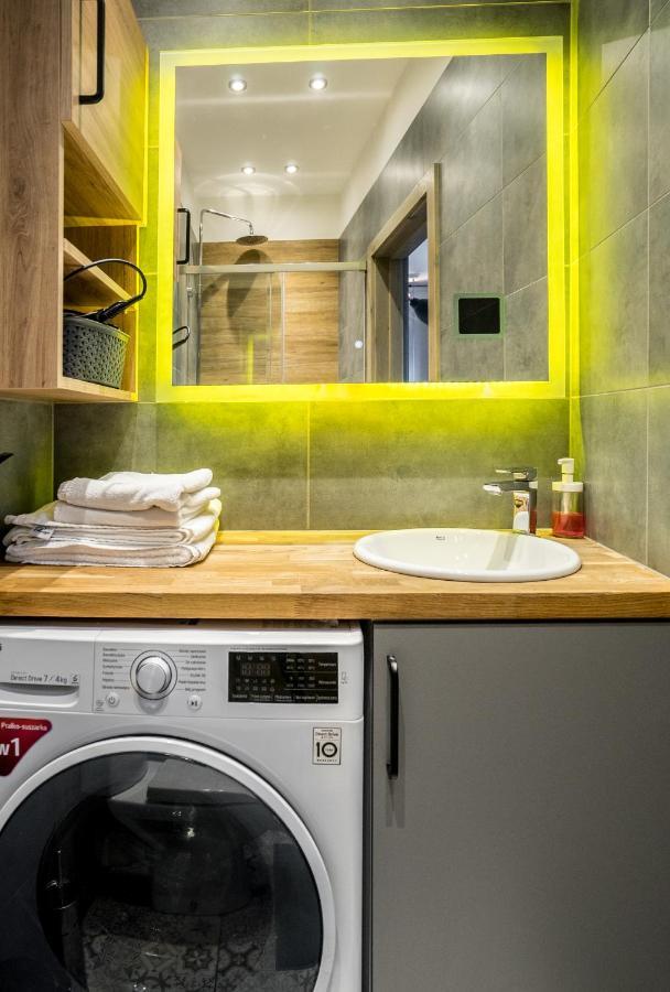 Oomph Warsaw Central Premium Apartments エクステリア 写真