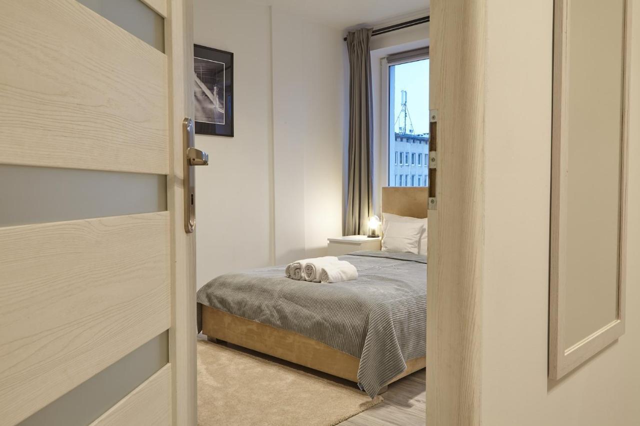 Oomph Warsaw Central Premium Apartments エクステリア 写真